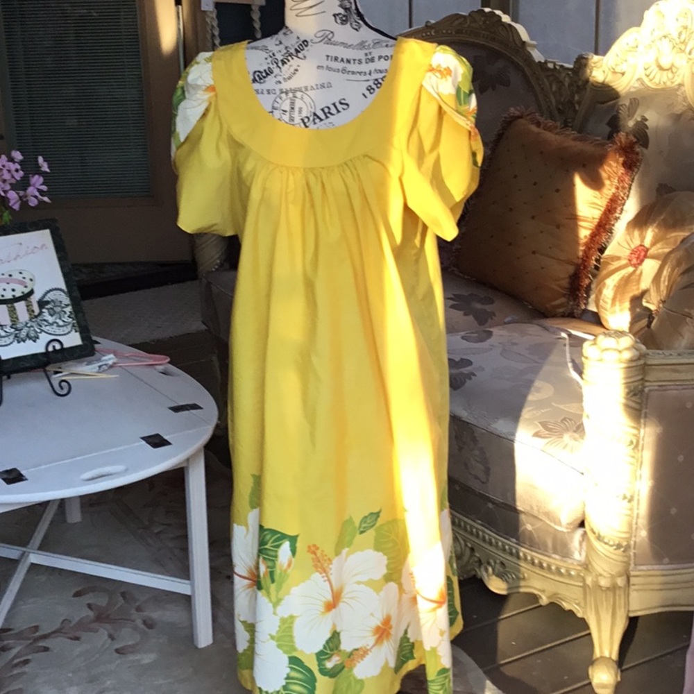 Hawaiian Muumuu
